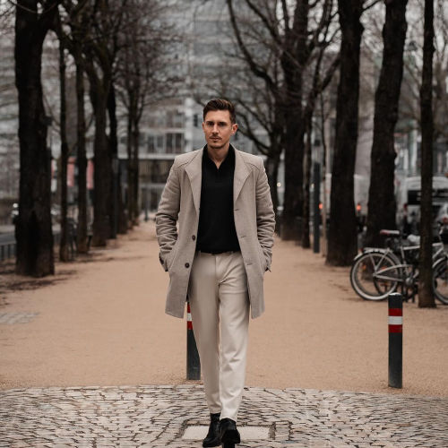 Heren-trui met opstaande kraag en rits